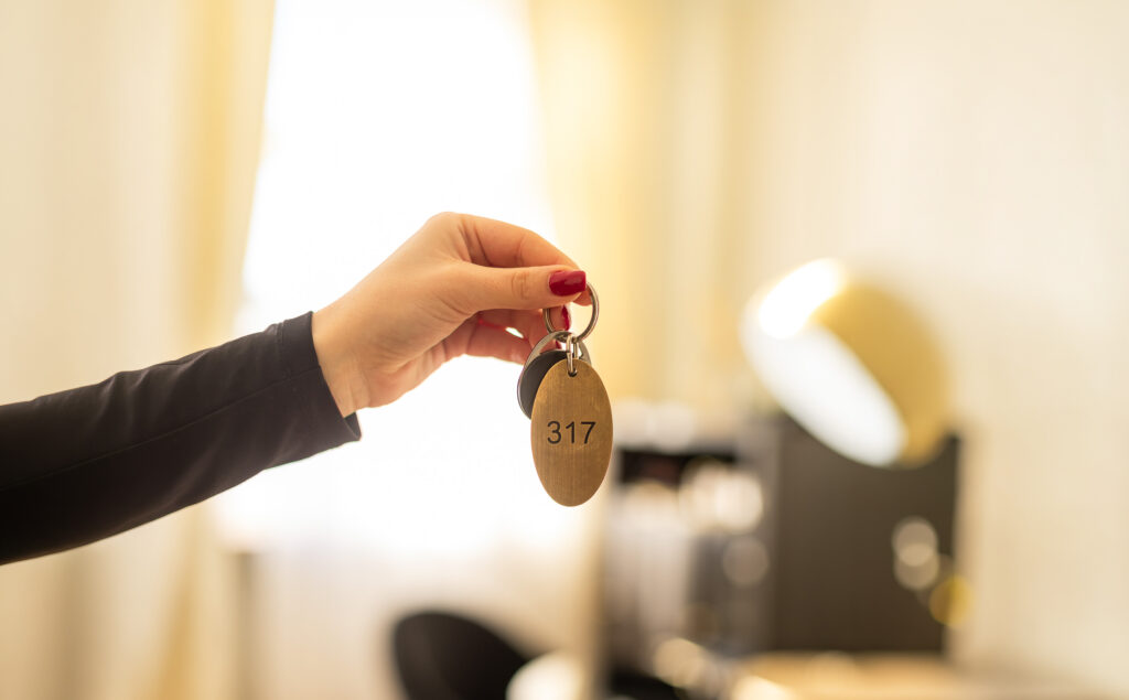 Privathotels, privatgeführte Hotels, inhabergeführte Hotels, 3-5 Sterne, Traditionshotel familiengeführte Hotels, Generationenwechsel, Hotelberatung, neupositionierung, markenpositionierung, strategische Hotelberatung, Konzeptentwicklung, Hotelberater, markenstrategie, modernisieren, neuausrichtung, gästestruktur verjüngen, junge Zielgruppen, Millennials, Gen Z